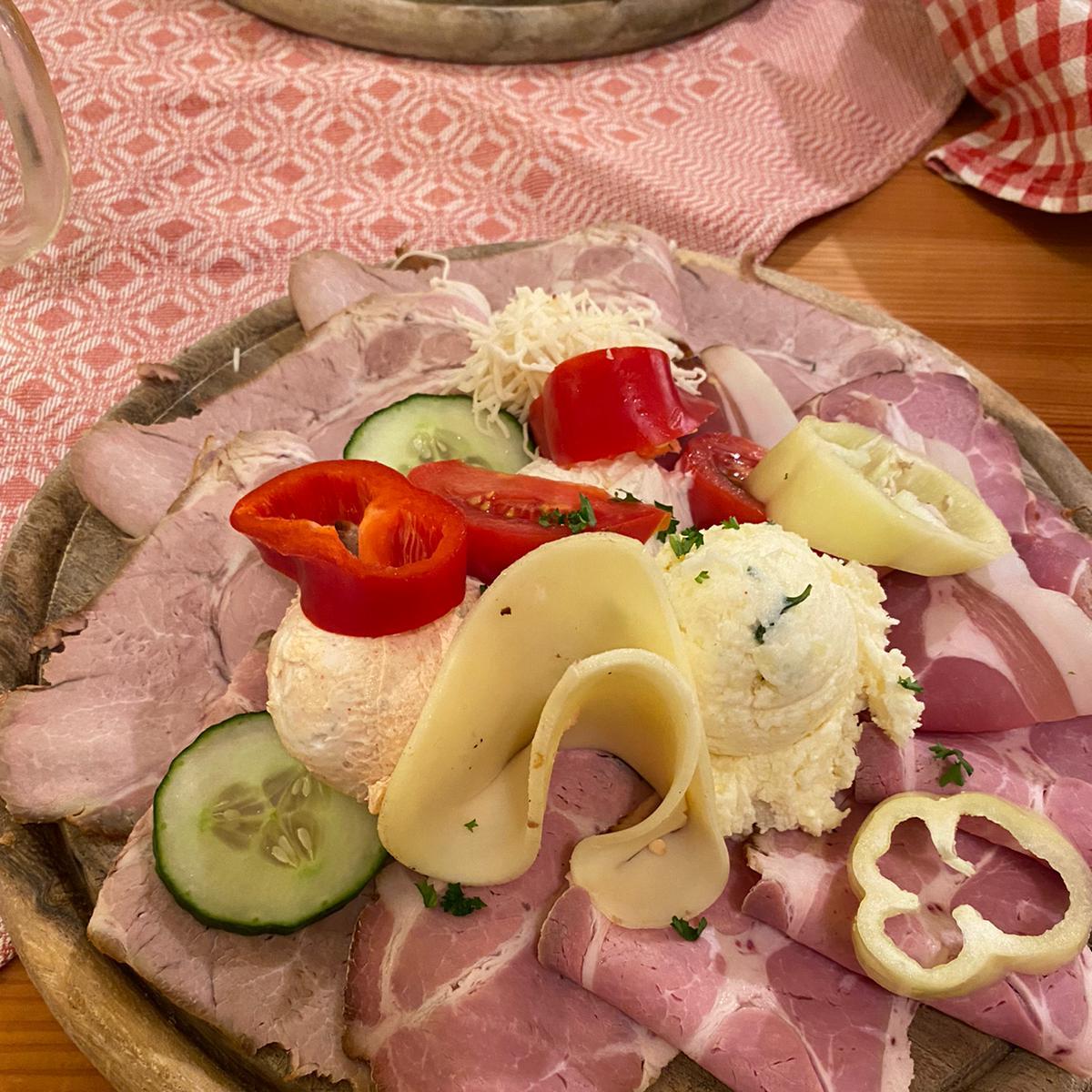 Restaurant "Wirt in der Fischerau" in Lambach