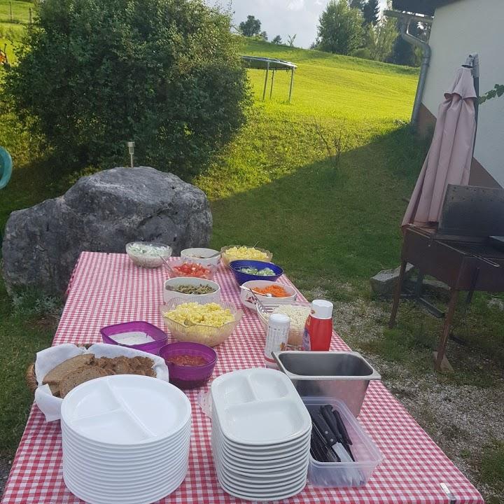 Restaurant "Jausenstation Derischleiten Mittermayr Brigitte" in Dorf