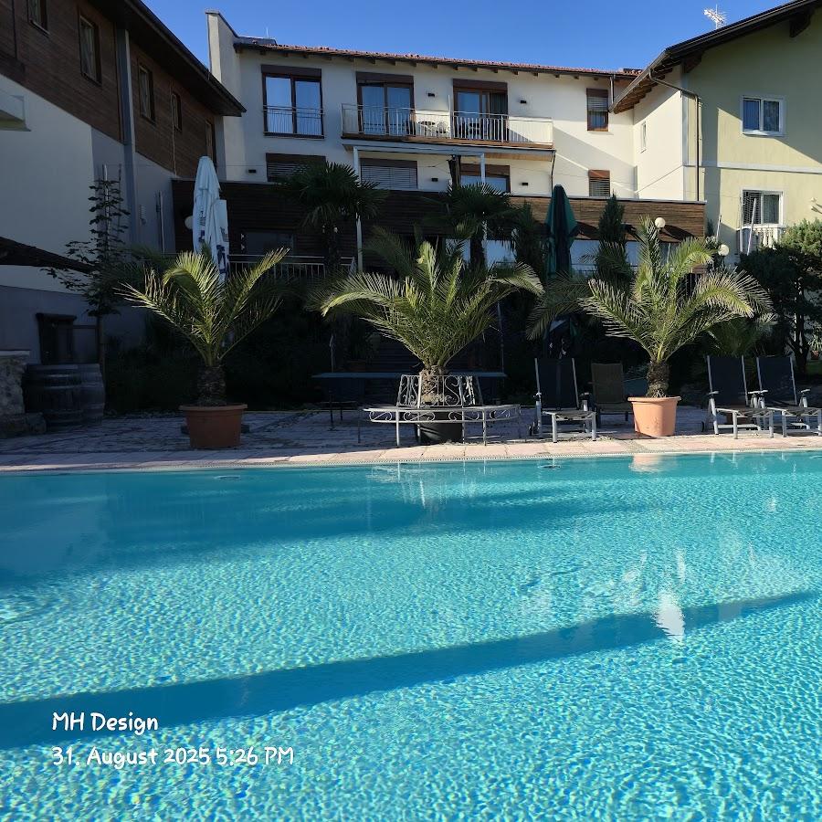 Restaurant "Gasthof Strasser" in Tumeltsham