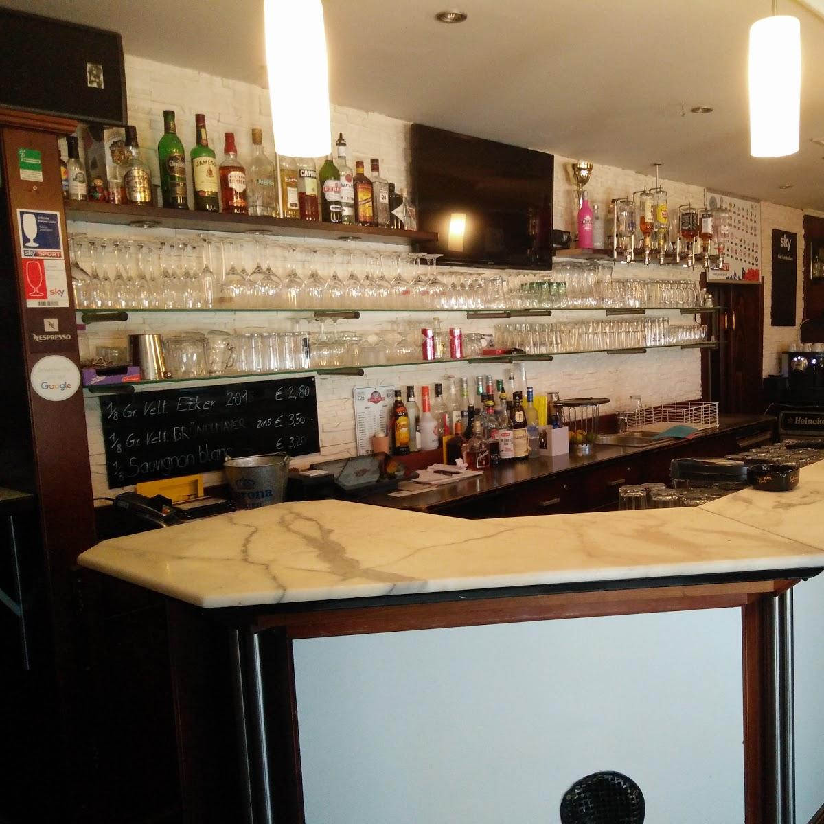 Restaurant "Cafe-Bar Plauscherl" in Riedau