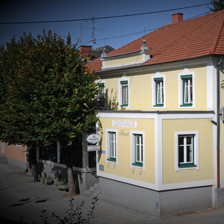 Restaurant "Gasthaus Schraml" in Raab