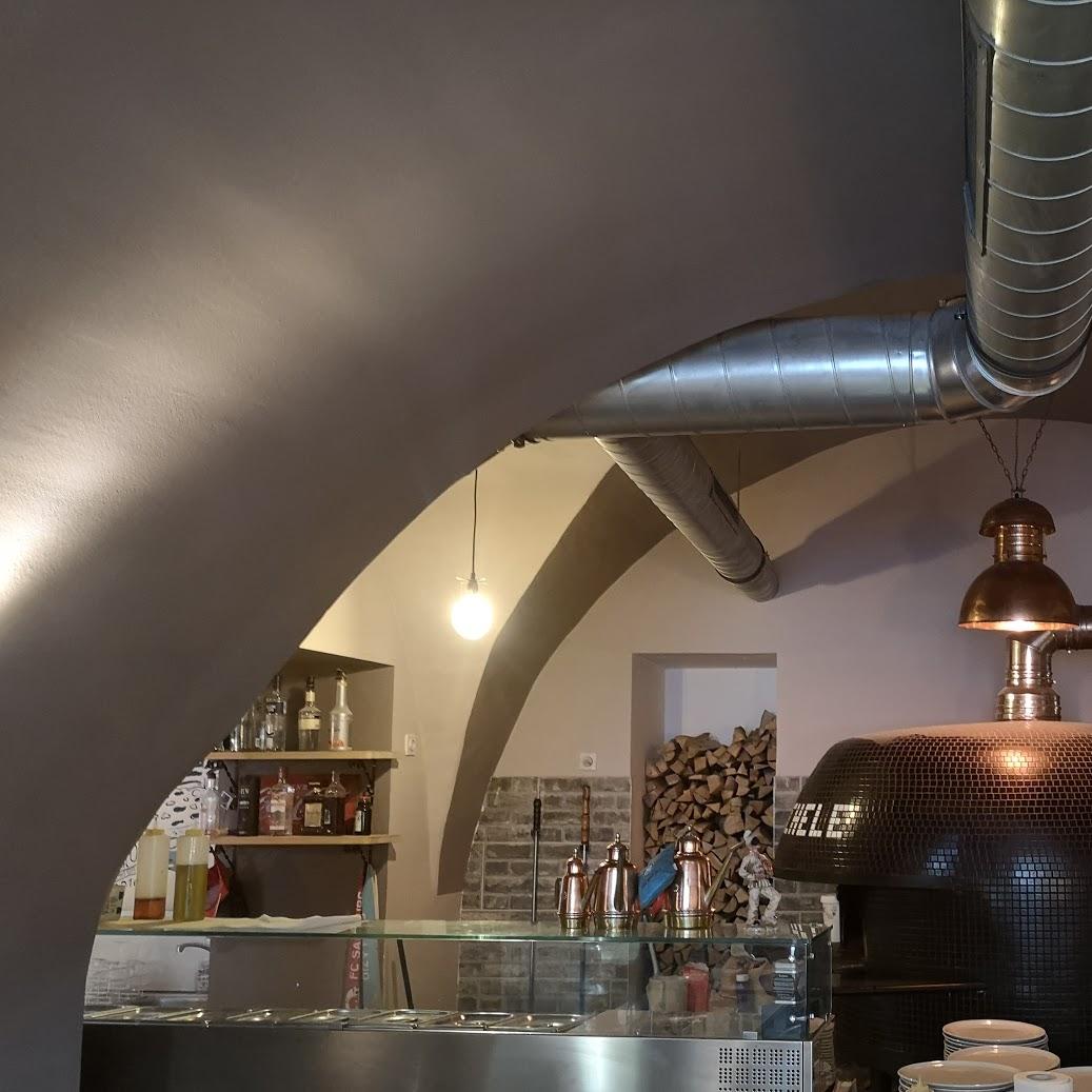 Restaurant "De Michele - Verace Pizza Napoletana" in Vöcklabruck