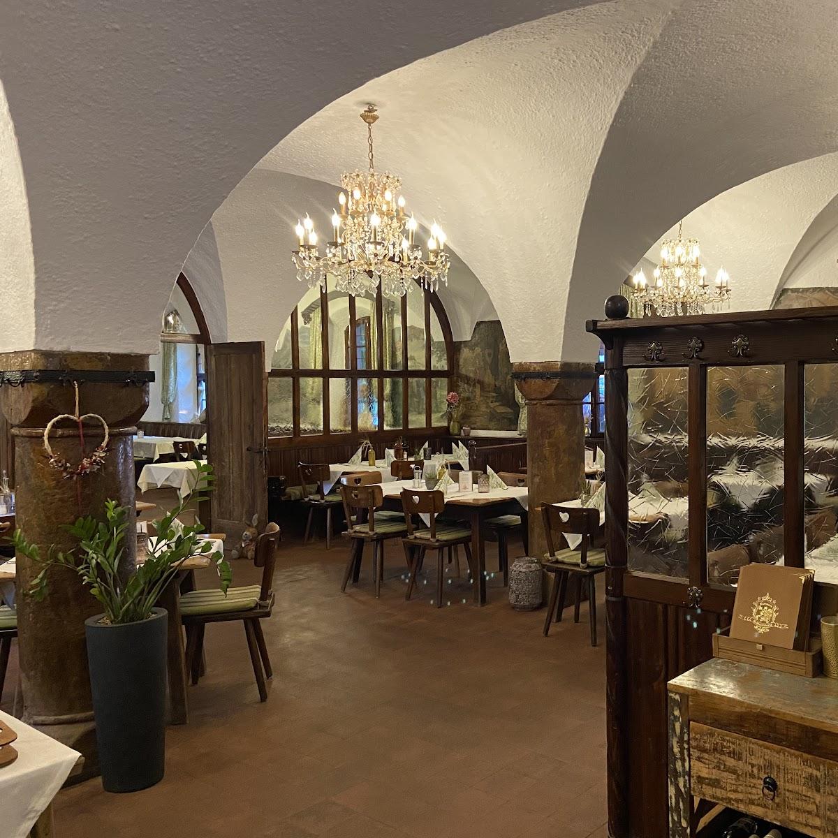 Restaurant "Pommers Schlosstaverne" in Ranshofen