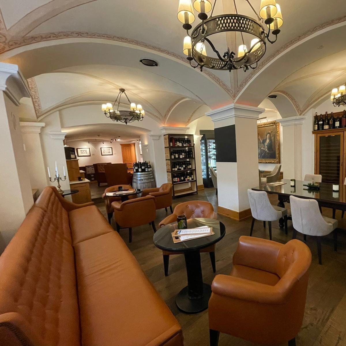 Restaurant "Schloss Fuschl Vinothek" in Hof bei Salzburg