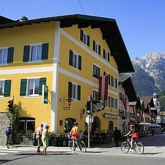 Restaurant "Hotel Gasthof Mühlthaler, 5431 Marktstraße 12" in Kuchl