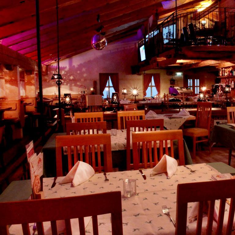 Restaurant "Pizzeria La Rustica" in Tux