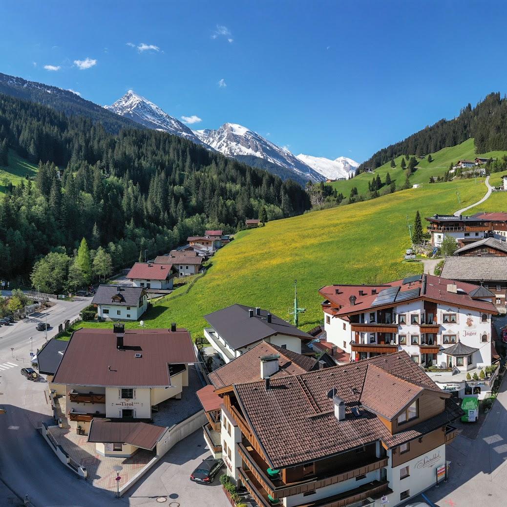 Restaurant "Hotel Jäger" in Tux