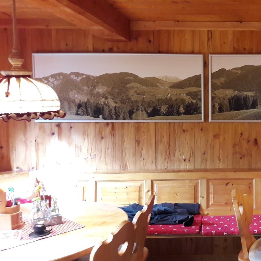 Restaurant "Jausenstation Riedlhof" in Oberau