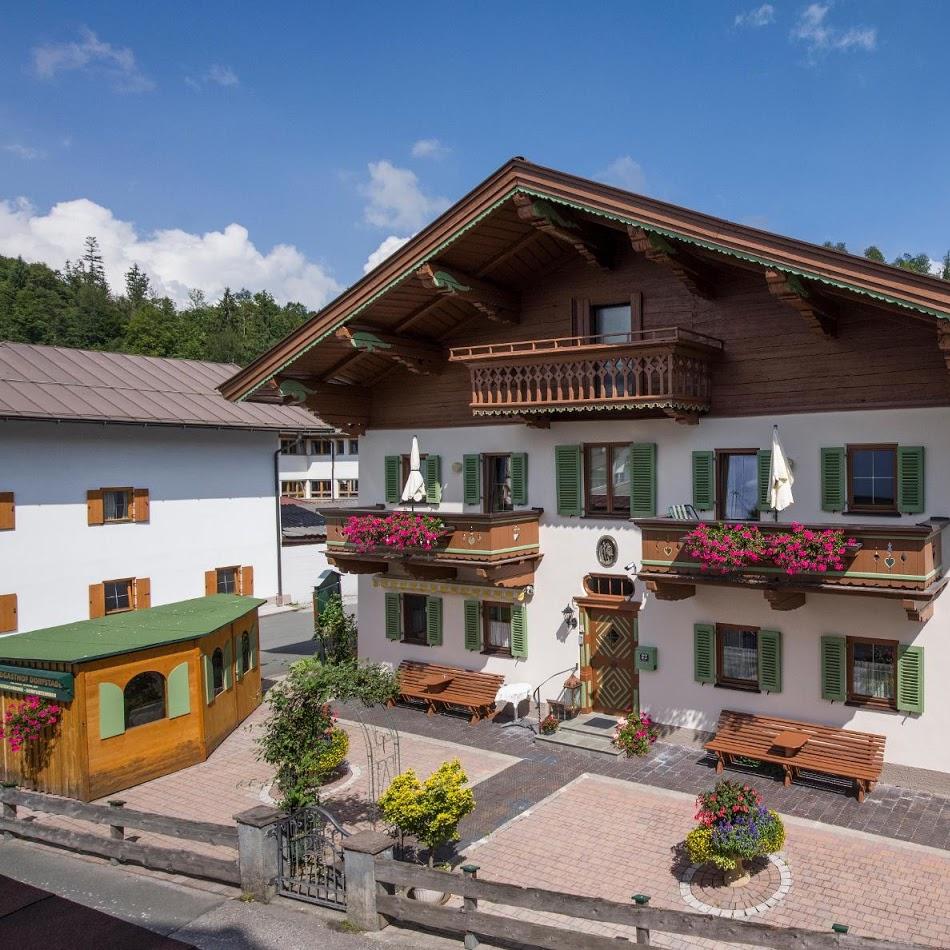 Restaurant "Landgasthof Dorfstadl" in Kössen