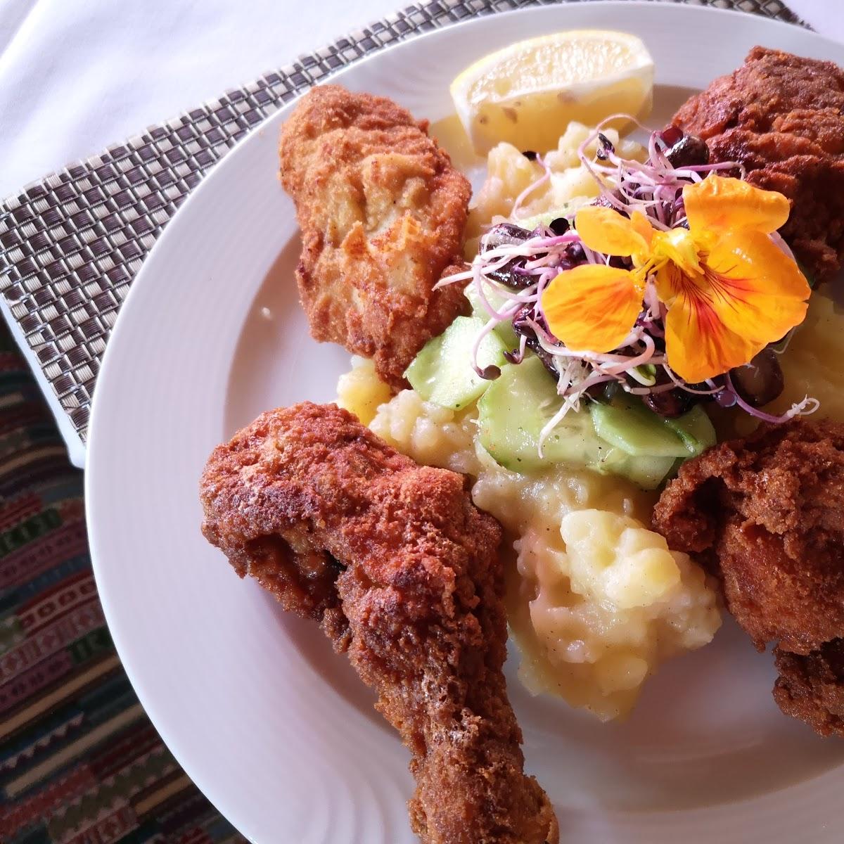 Restaurant "Gasthaus DerHüttschader" in Kirchdorf in Tirol