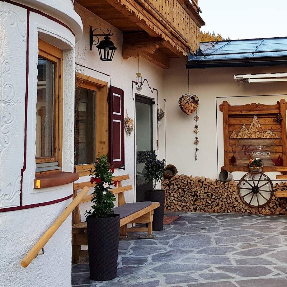 Restaurant "Apartments & Einkehr Kapelln - alpine avantgarde logements" in Fieberbrunn