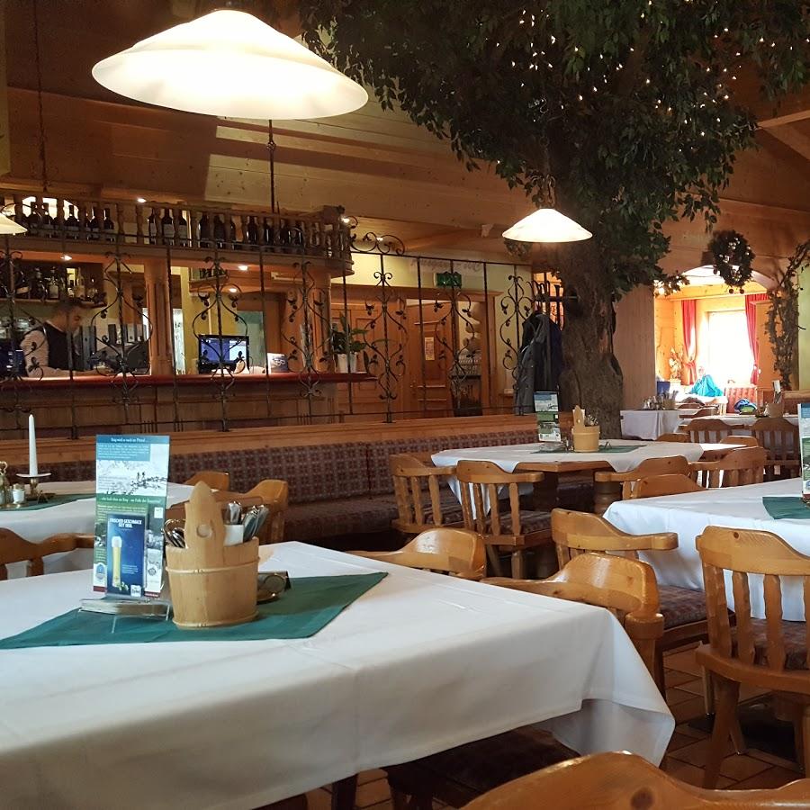 Restaurant "Tiroler Wirtshaus am Locherboden" in Mötz