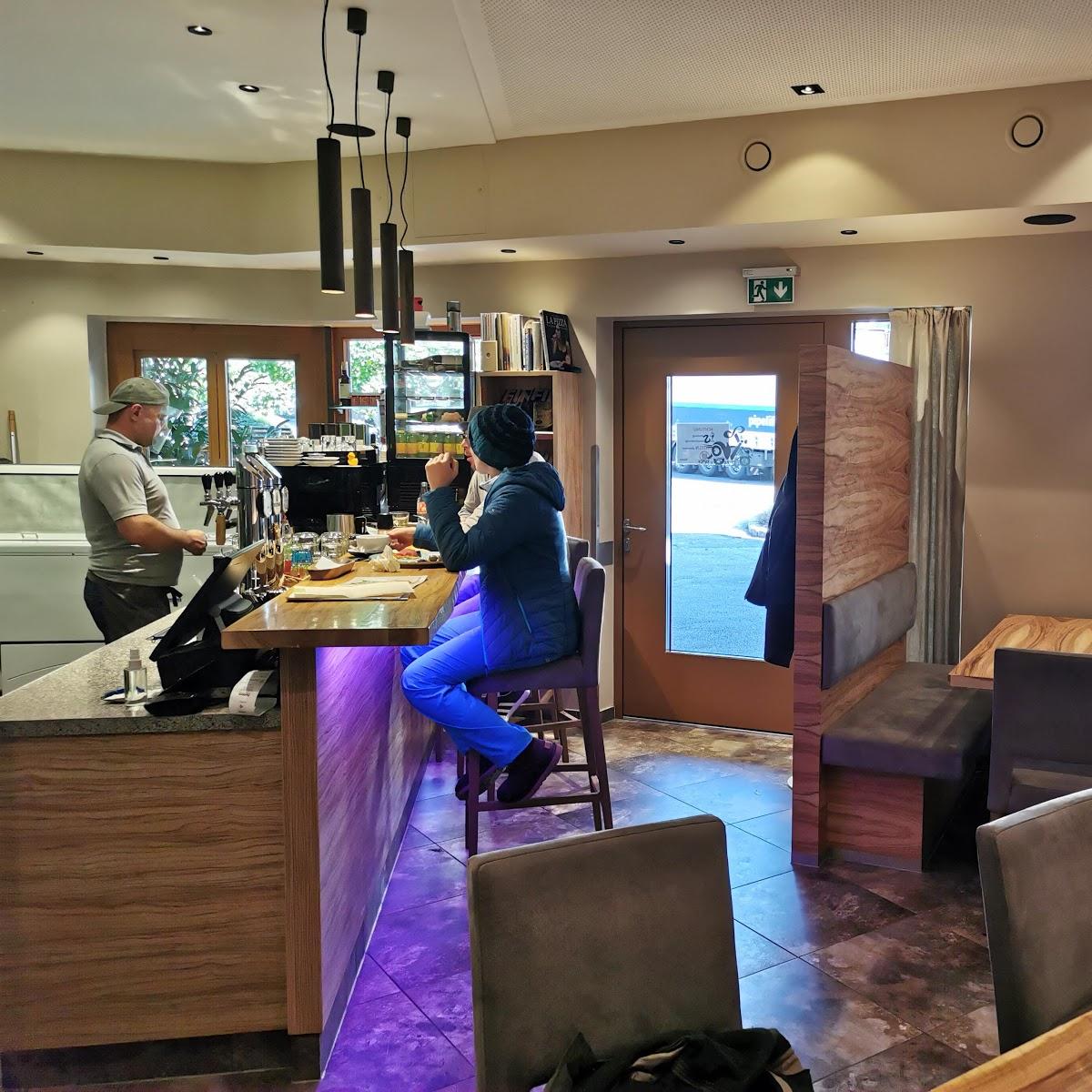 Restaurant "Tinos Pizza and More" in Oberlängenfeld