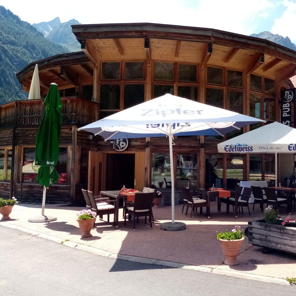 Restaurant "Peppas Pub" in Huben