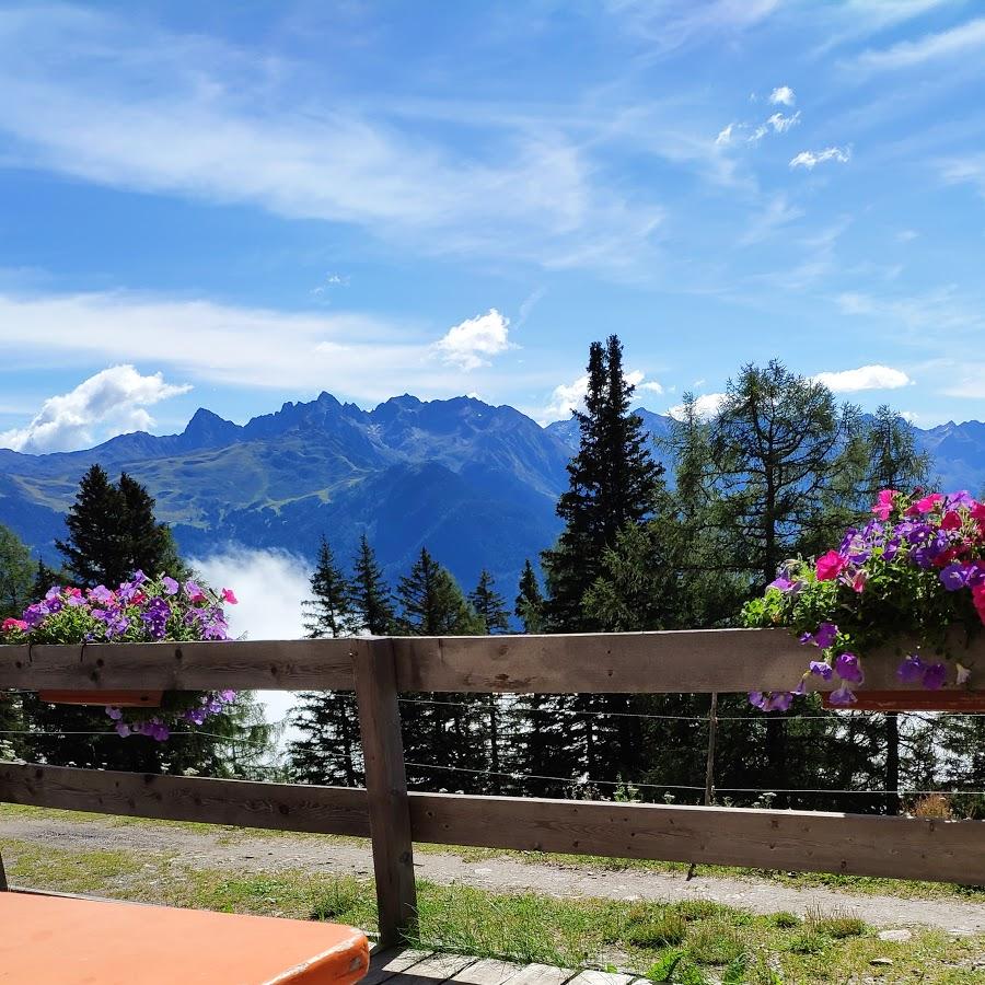 Restaurant "Larcher Alm" in Wenns