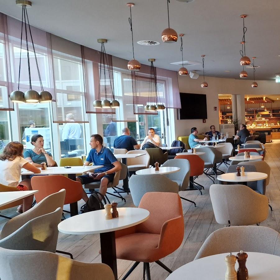 Restaurant "Hangar 24 Bar & Restaurant" in Schönefeld