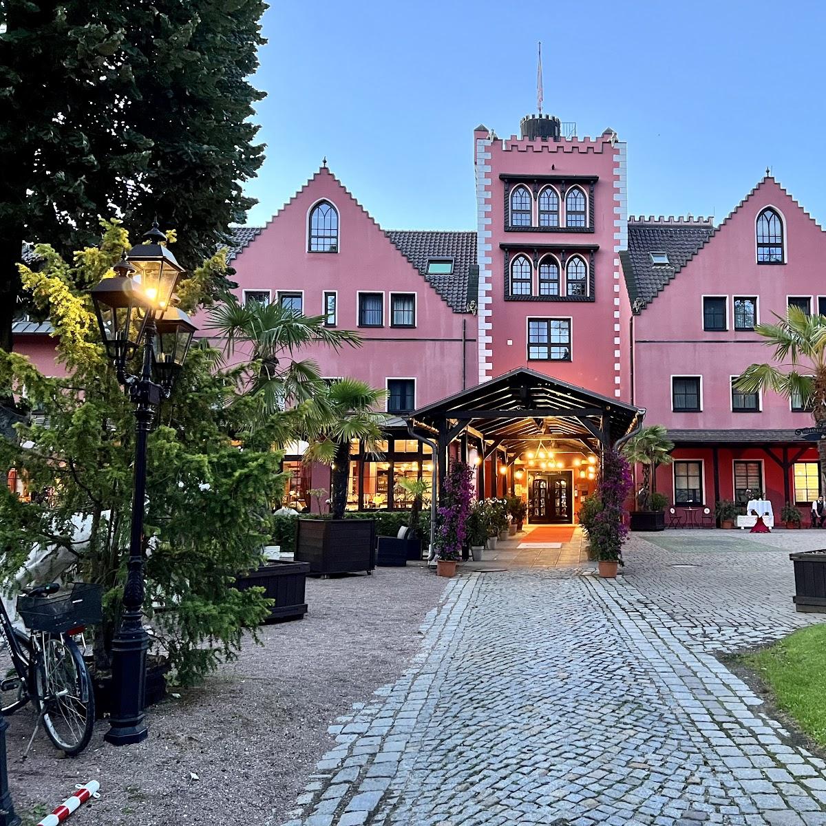 Restaurant "The Lakeside Burghotel zu" in Strausberg