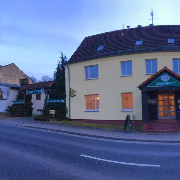 Restaurant "Jagdhotel am Strehlesee" in Wandlitz