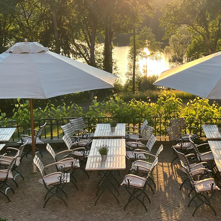 Restaurant "Schloss & Gut Liebenberg - Seehaus" in Löwenberger Land