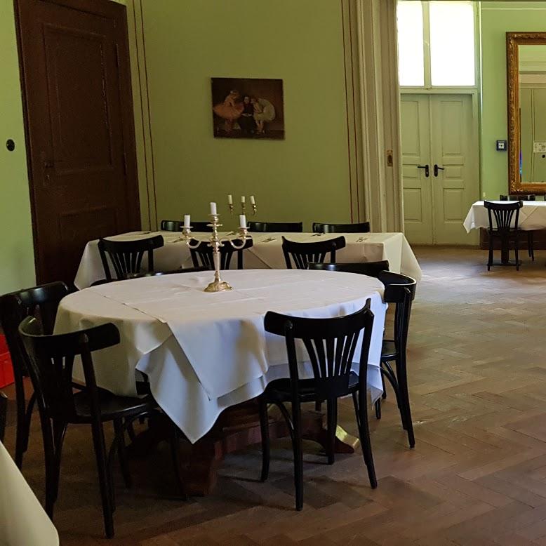 Restaurant "Schlossgut Schwante" in Oberkrämer