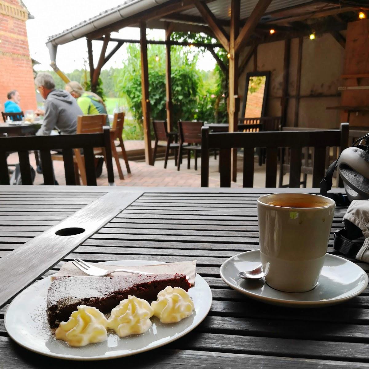 Restaurant "Gasthaus Canow" in Wustrow