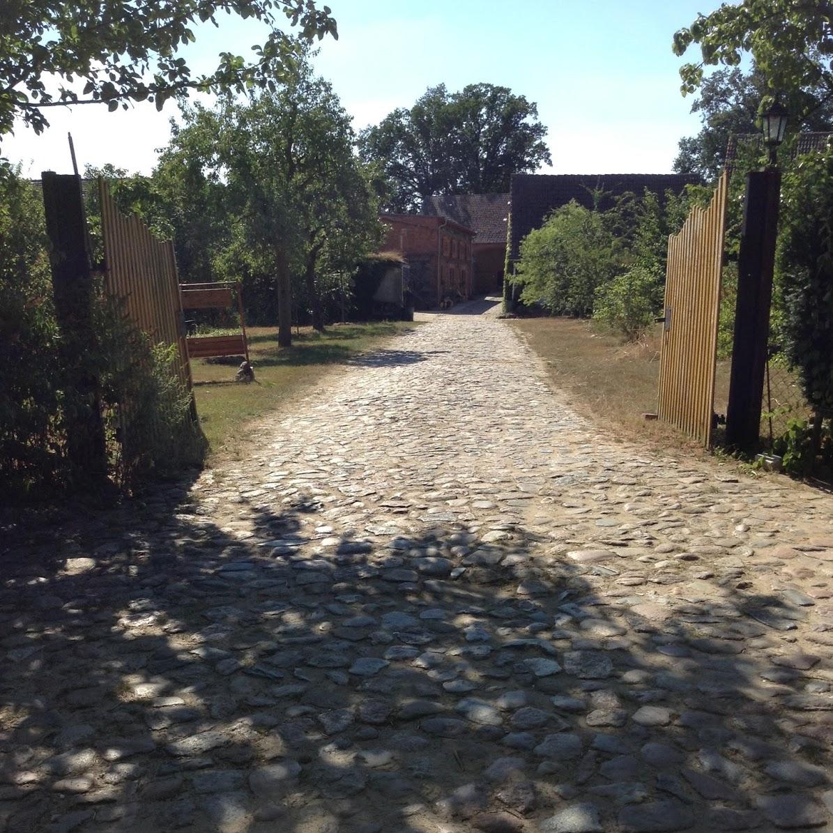 Restaurant "Land & Scheune" in Halenbeck-Rohlsdorf