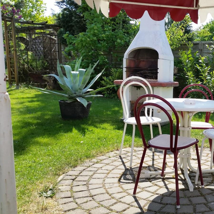 Restaurant "Eiscafé Rose" in Berge