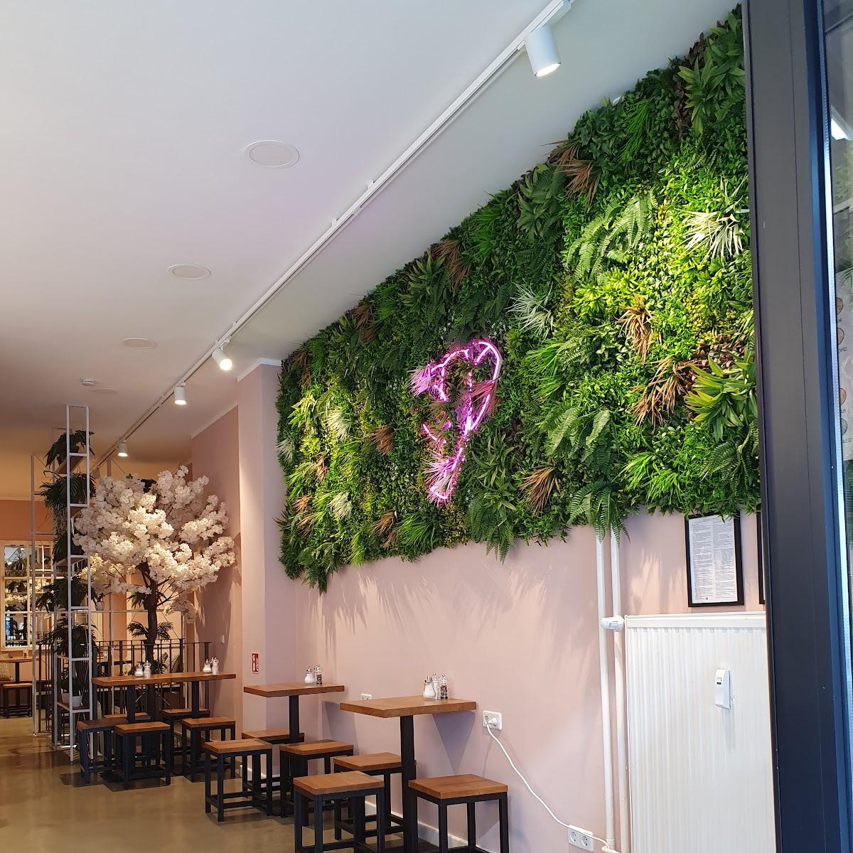 Restaurant "Pink Elephant | Bowls & Potatoes |  Friedrichshain" in Berlin