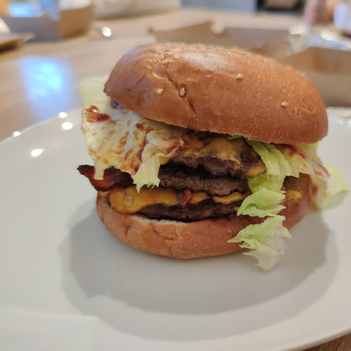 Restaurant "Curry Burger Beer Dolgenseestraße" in Berlin