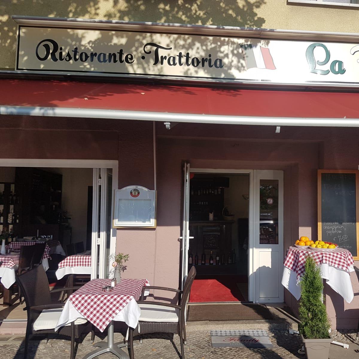 Restaurant "La Famiglia" in Berlin