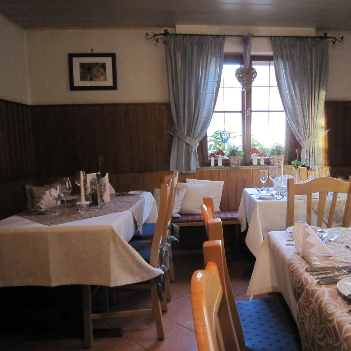 Restaurant "Genussraum & Weinstube Traube" in Remshalden