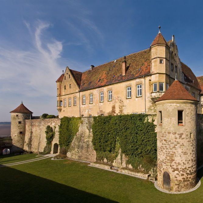 Restaurant "Burg Stettenfels GmbH" in Untergruppenbach