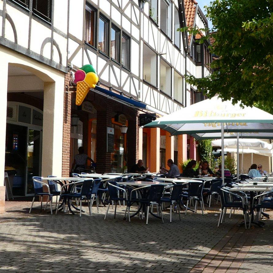 Restaurant "Café Azzuro" in Leimen