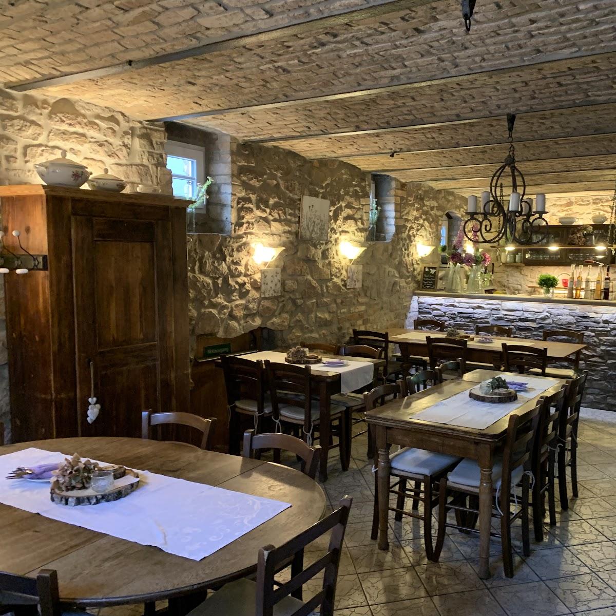 Restaurant "Dossema Weinhof Familie Mühlbauer" in Dossenheim