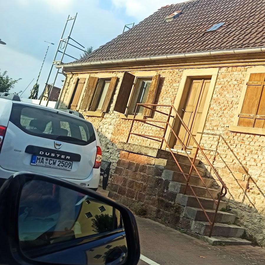 Restaurant "Gasthof  Zur Krone-Post " in Mauer