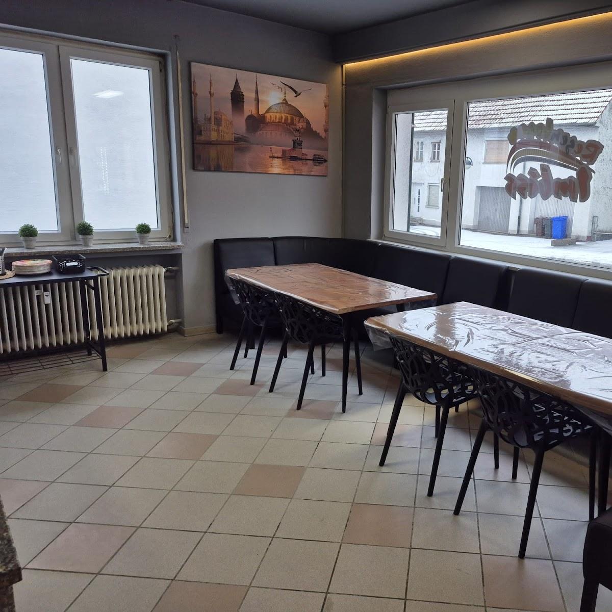 Restaurant "Regenbogen Imbiss" in Meßstetten