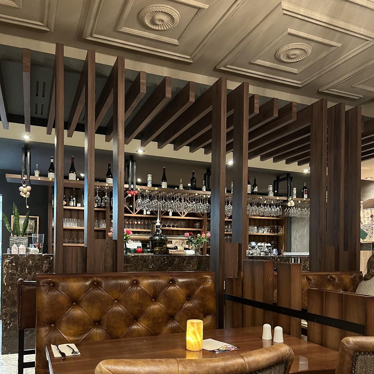 Restaurant "DER GRIECHE" in Taufkirchen