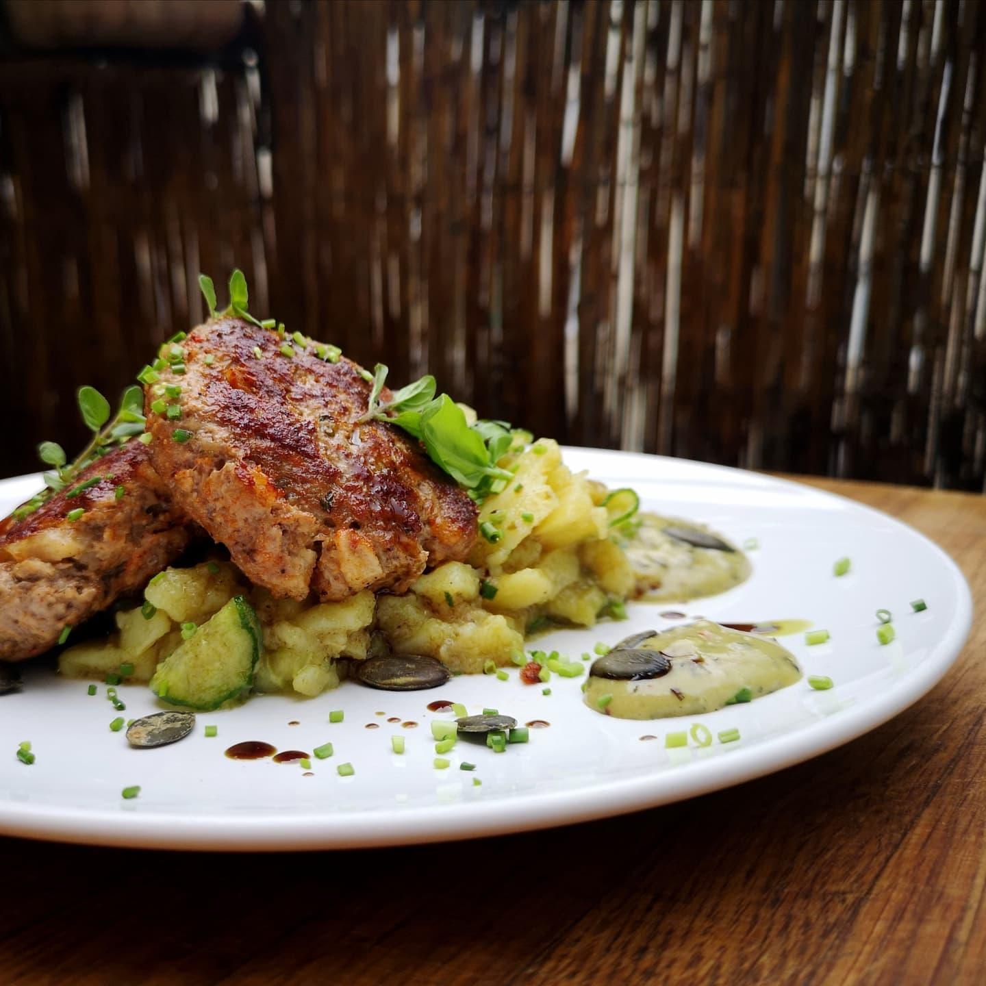 Restaurant "MONA JOHN" in München