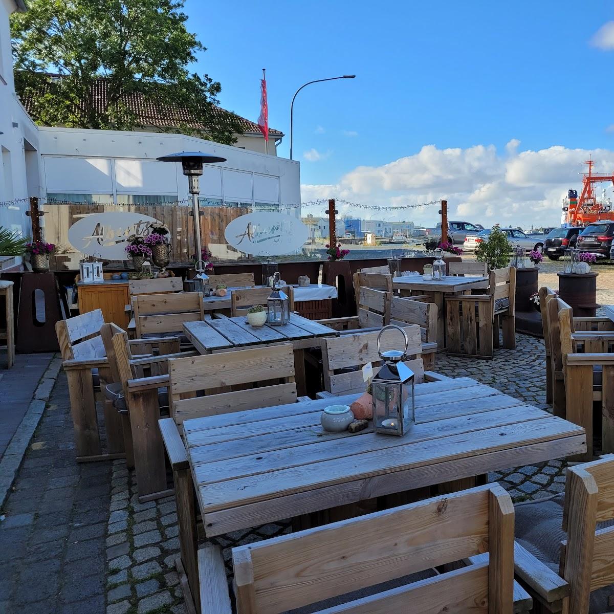 Restaurant "Alberts am Platz - Eine edle Hafenpinte mit einzigartigem, historischen Ambiente in" in Bremerhaven