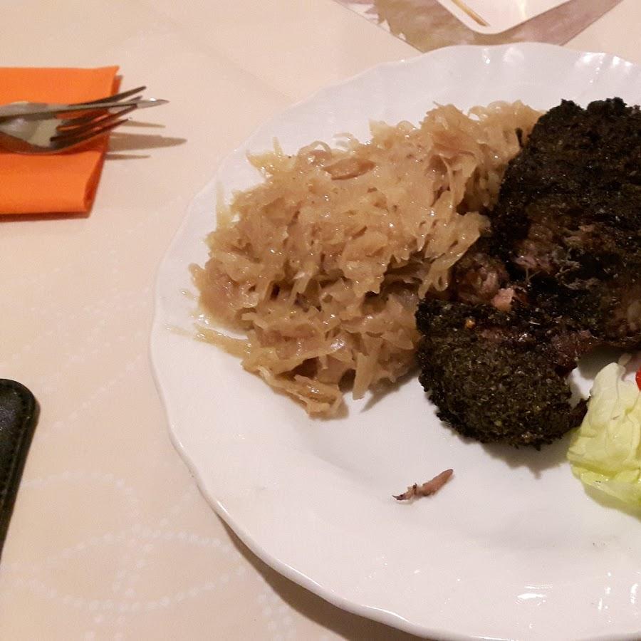 Restaurant "Gasthaus Zur Rose" in Rosbach vor der Höhe