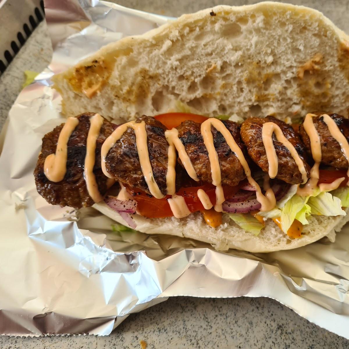 Restaurant "Eins Besser Grill Imbiss" in Frankfurt am Main