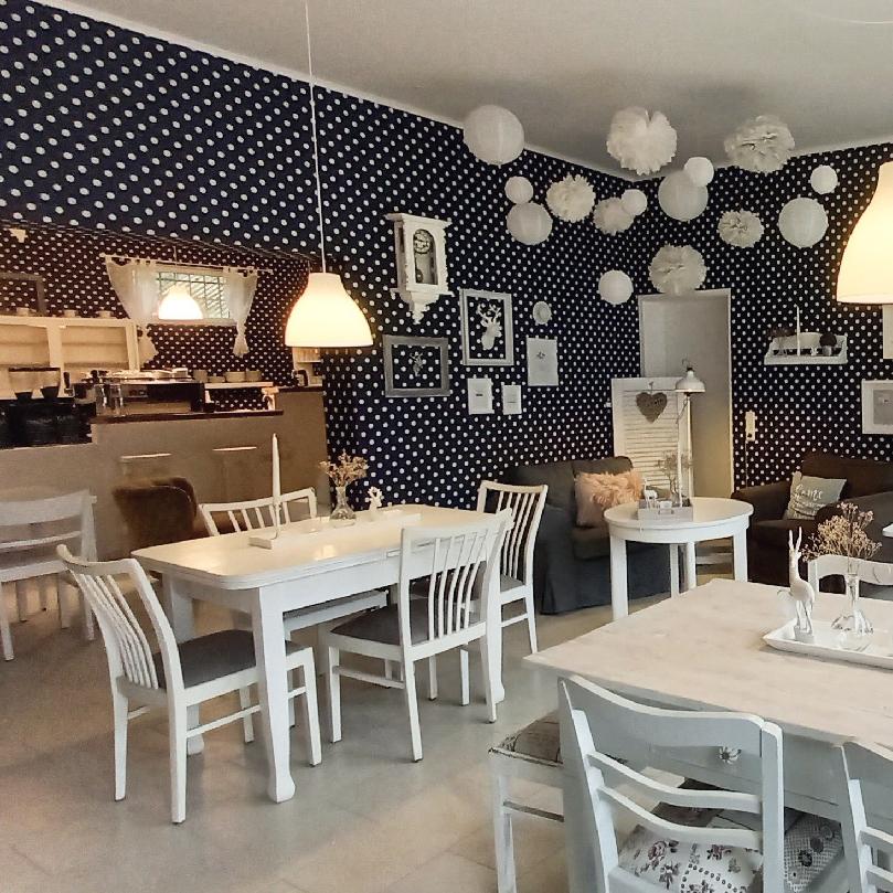 Restaurant "Café Lönneberga" in Siegbach