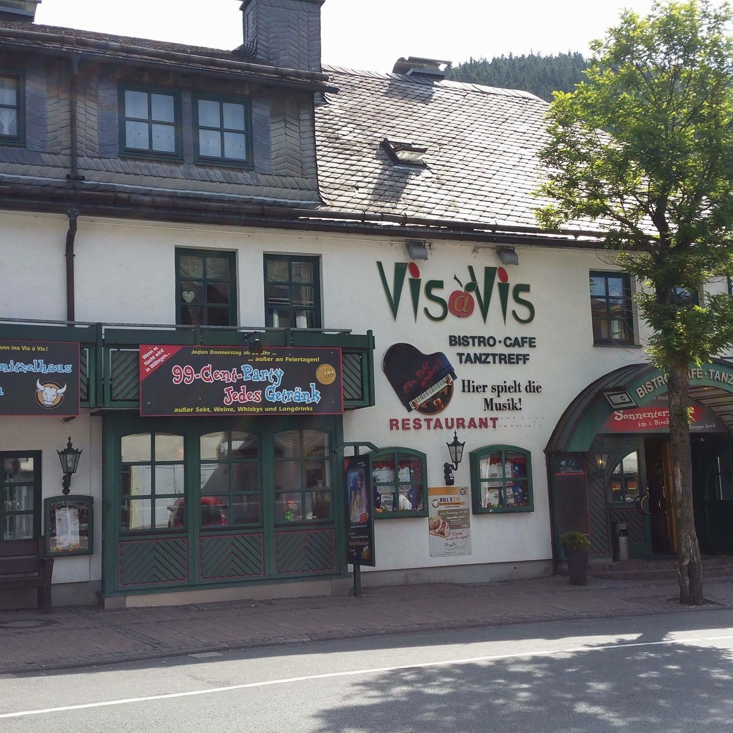 Restaurant "Vis a Vis Bistro Bar Tanzlokal" in Willingen (Upland)