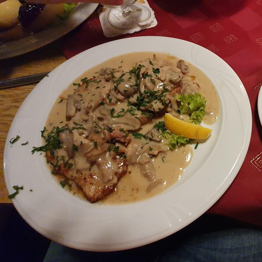 Restaurant "Gaststätte Zum grünen Baum" in Petersberg