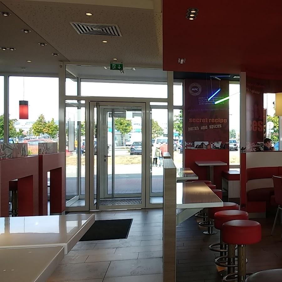 Restaurant "Kentucky Fried Chicken" in Hallstadt