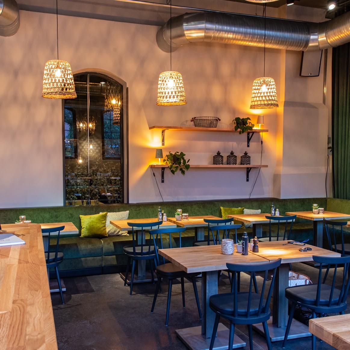 Restaurant "Was Wir Wirklich Lieben. Kraftwerk" in Hamburg