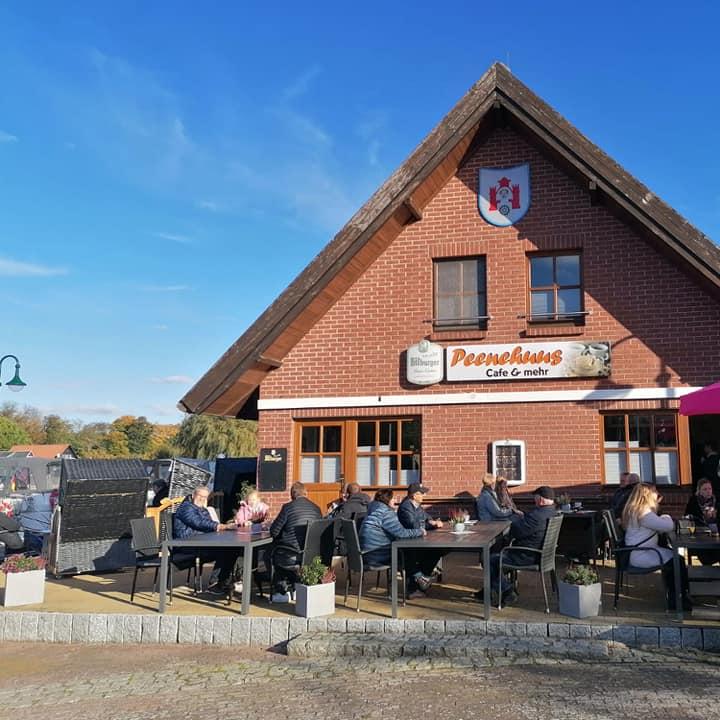 Restaurant "Peenehuus Cafe & mehr" in Neukalen