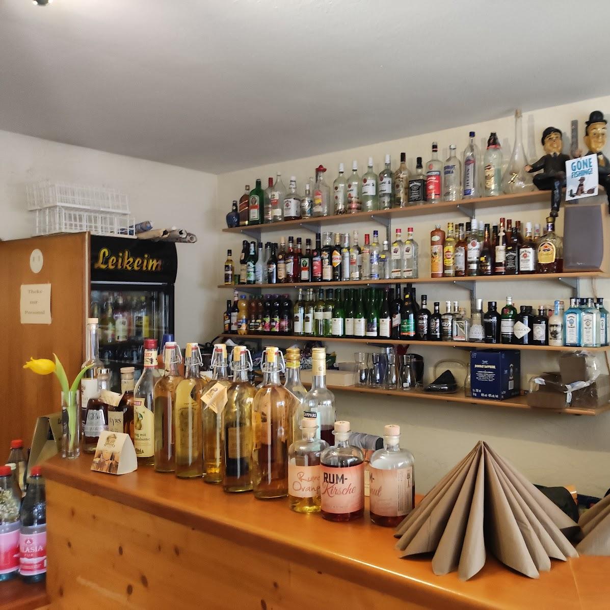 Restaurant "Marina Speiselokal" in Hallstadt