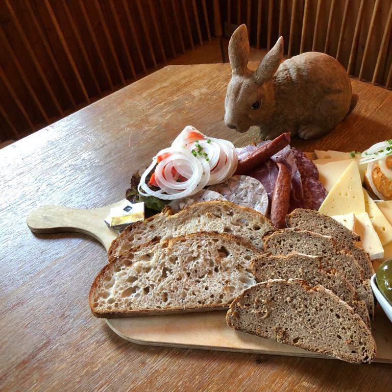 Restaurant "WALDEN Kulturwirtschaft" in Nordendorf