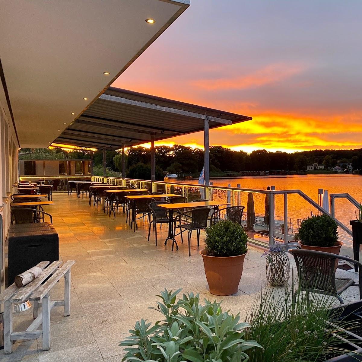 Restaurant "Hotel & Restaurant Deutsches Haus am Haussee" in Feldberger Seenlandschaft